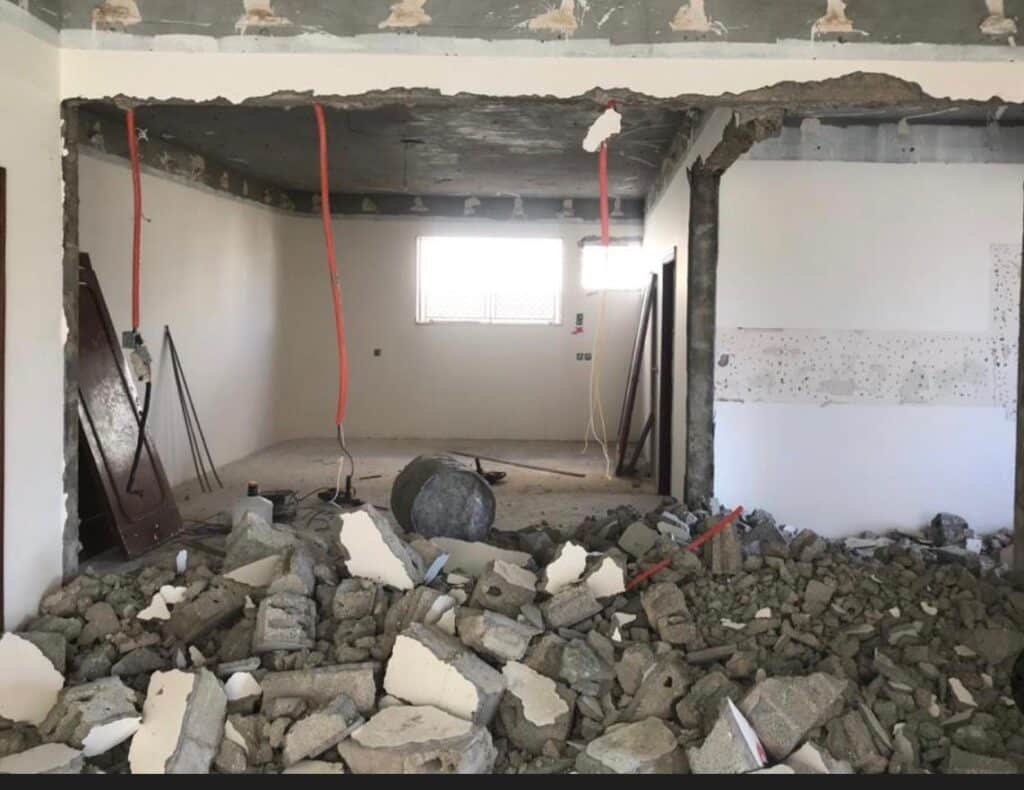 تكسير وترميم